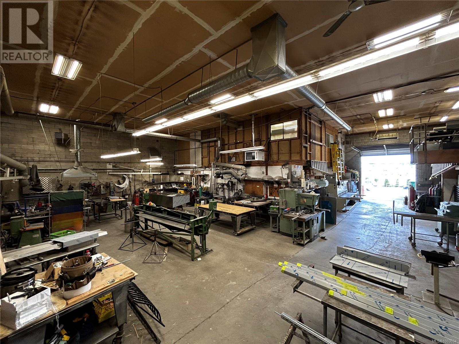 487 Burnside Rd E, Victoria, British Columbia  V8T 2X3 - Photo 15 - 1003034