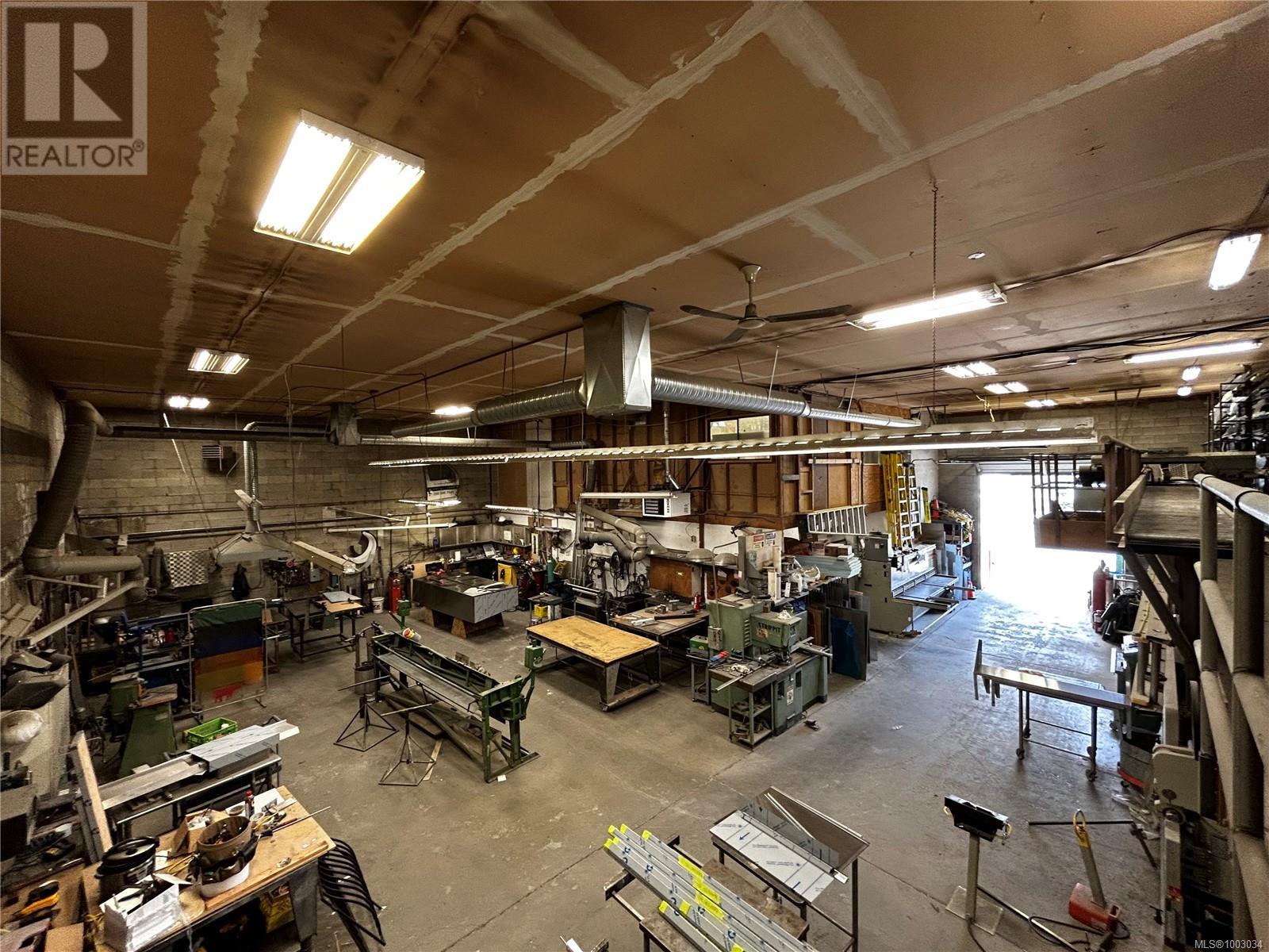 487 Burnside Rd E, Victoria, British Columbia  V8T 2X3 - Photo 17 - 1003034