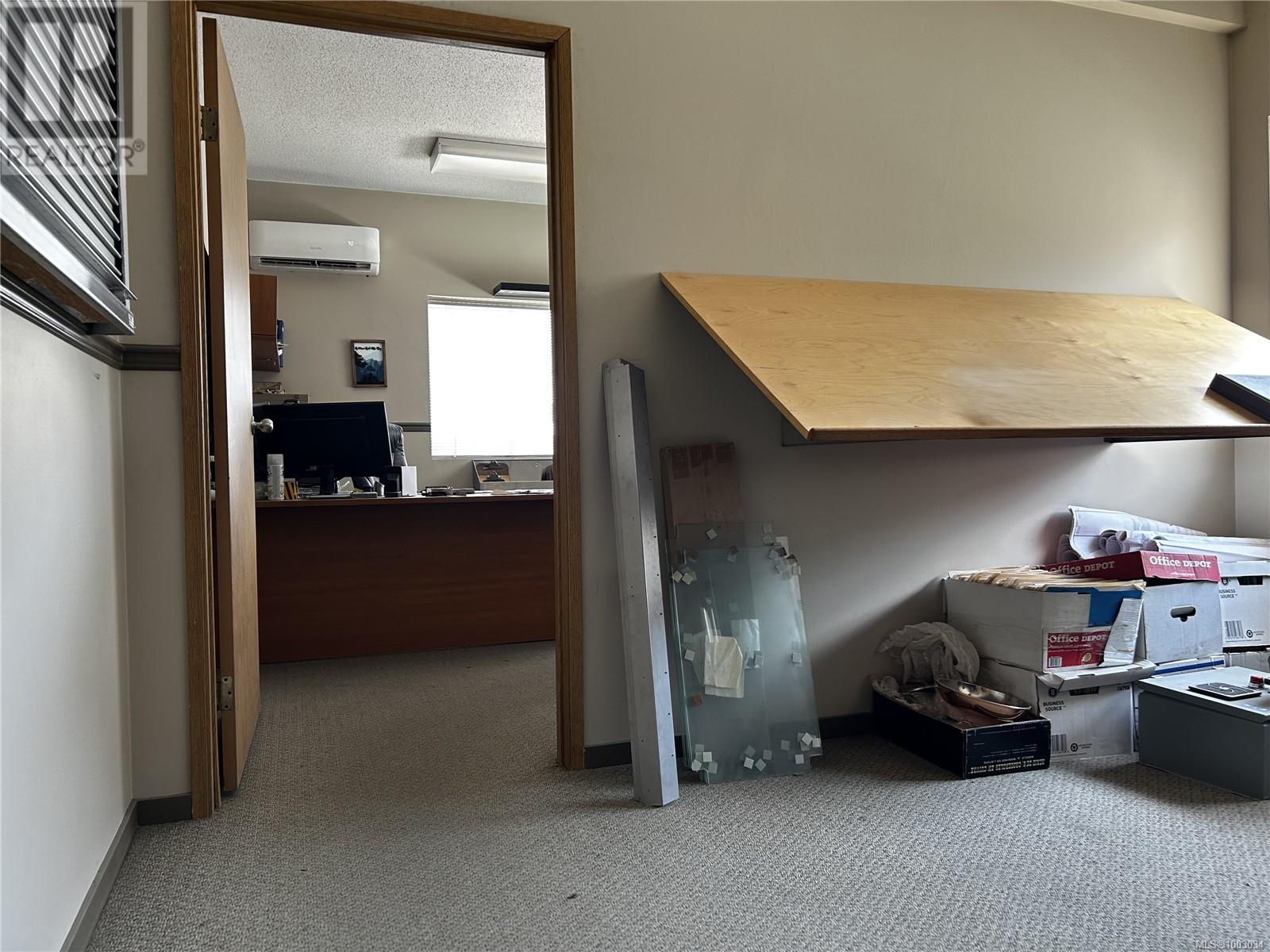 487 Burnside Rd E, Victoria, British Columbia  V8T 2X3 - Photo 27 - 1003034