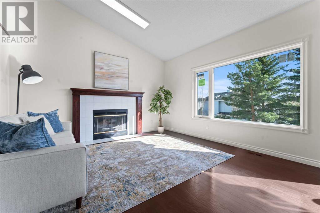 Property at 232 Hawkmount Close NW image 3