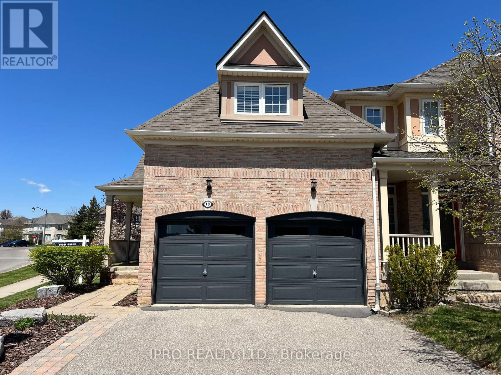 Property at 18 - 2295 ROCHESTER CIRCLE image 3