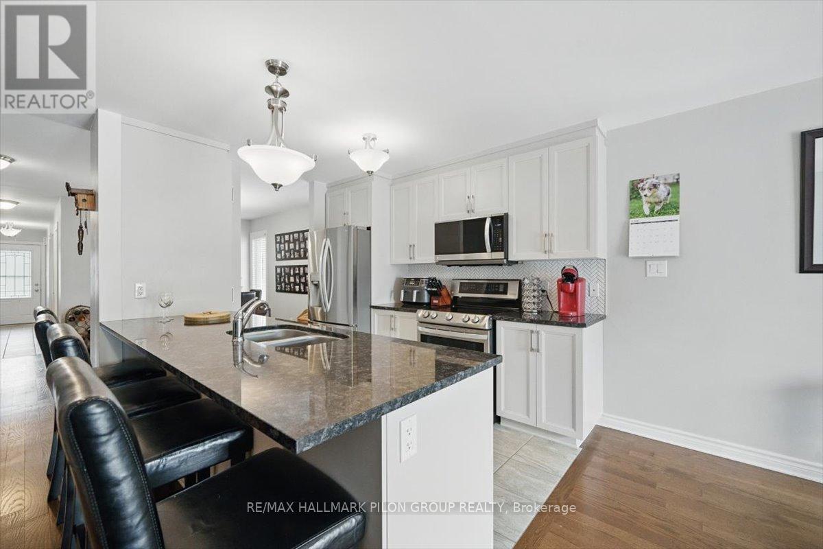 Property at 637 ROBERT STREET image 5