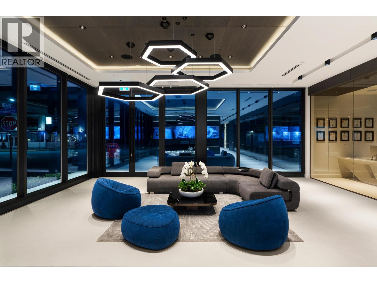 1406 Pemberton Avenue, North Vancouver, British Columbia  V7P 2S1 - Photo 9 - C8070046