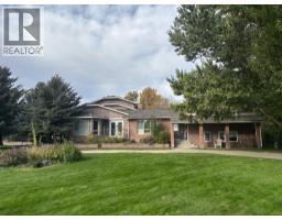 182 S 3 Street E, Magrath, Ca