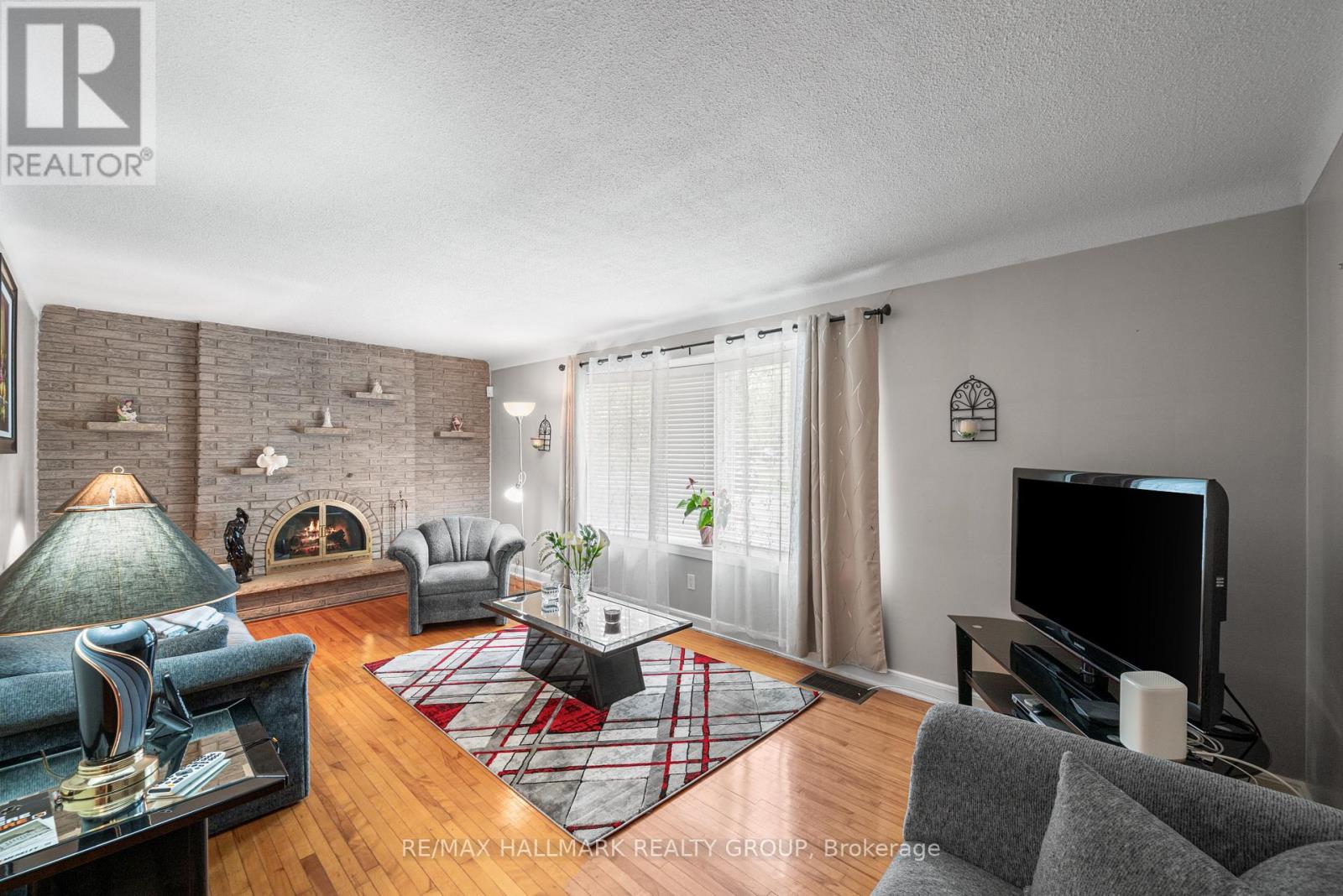 Property at 141 DAHLIA AVENUE image 4