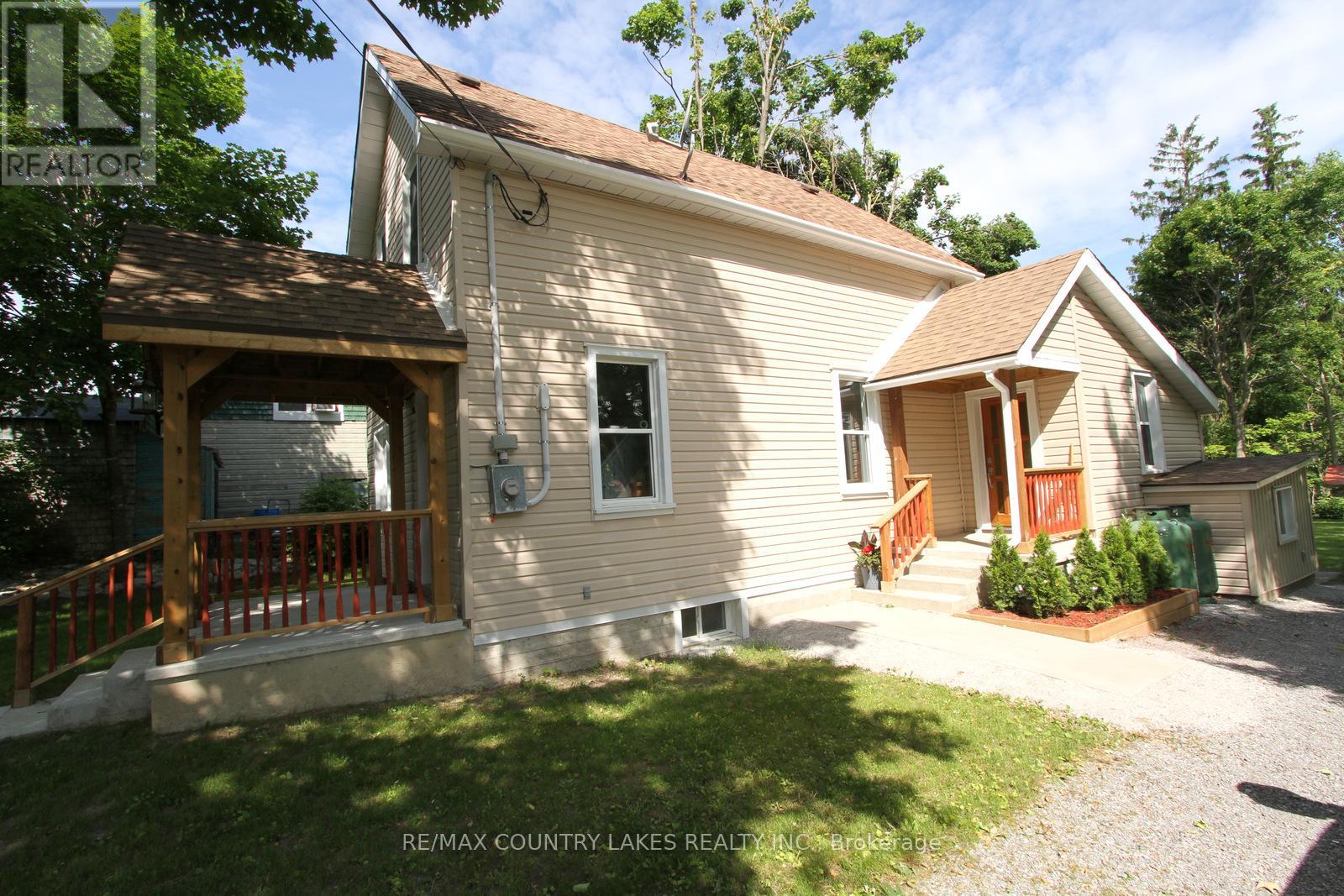 18 John Street, Kawartha Lakes, Ontario  K0M 2B0 - Photo 2 - X12223265