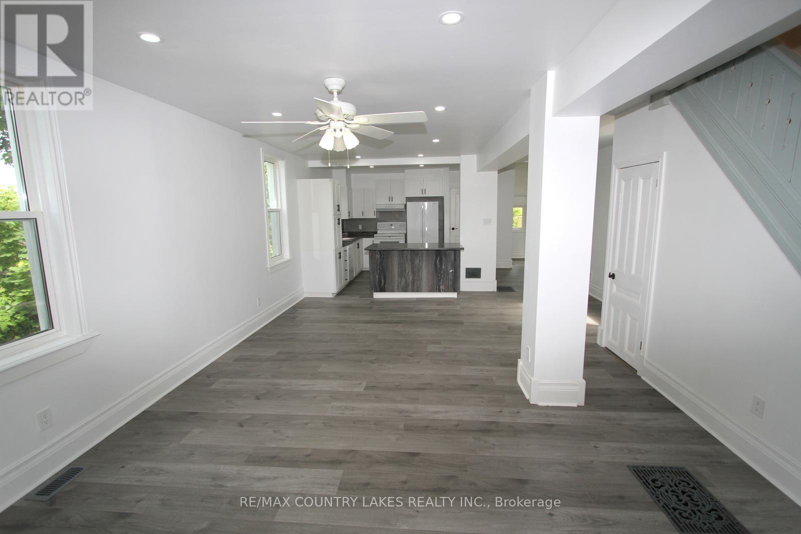 18 John Street, Kawartha Lakes, Ontario  K0M 2B0 - Photo 16 - X12223265