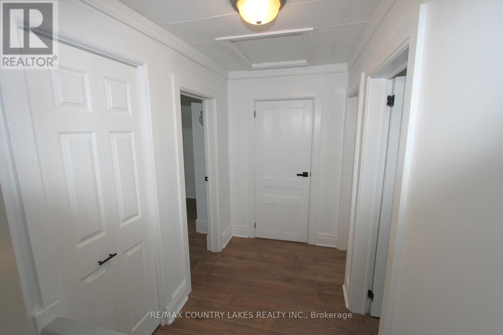 18 John Street, Kawartha Lakes, Ontario  K0M 2B0 - Photo 23 - X12223265