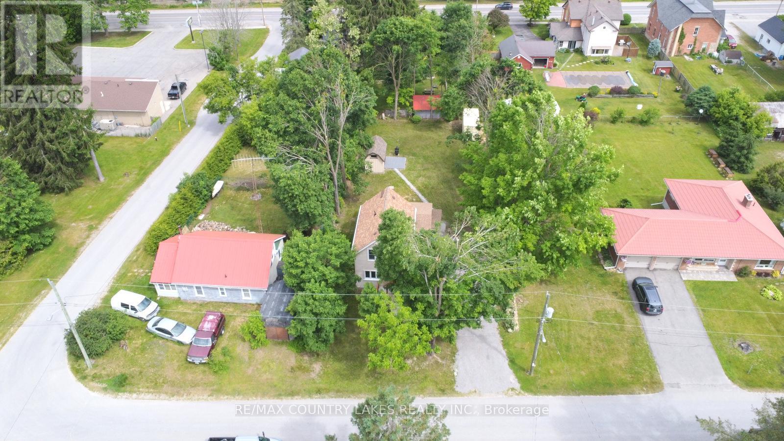 18 John Street, Kawartha Lakes, Ontario  K0M 2B0 - Photo 34 - X12223265