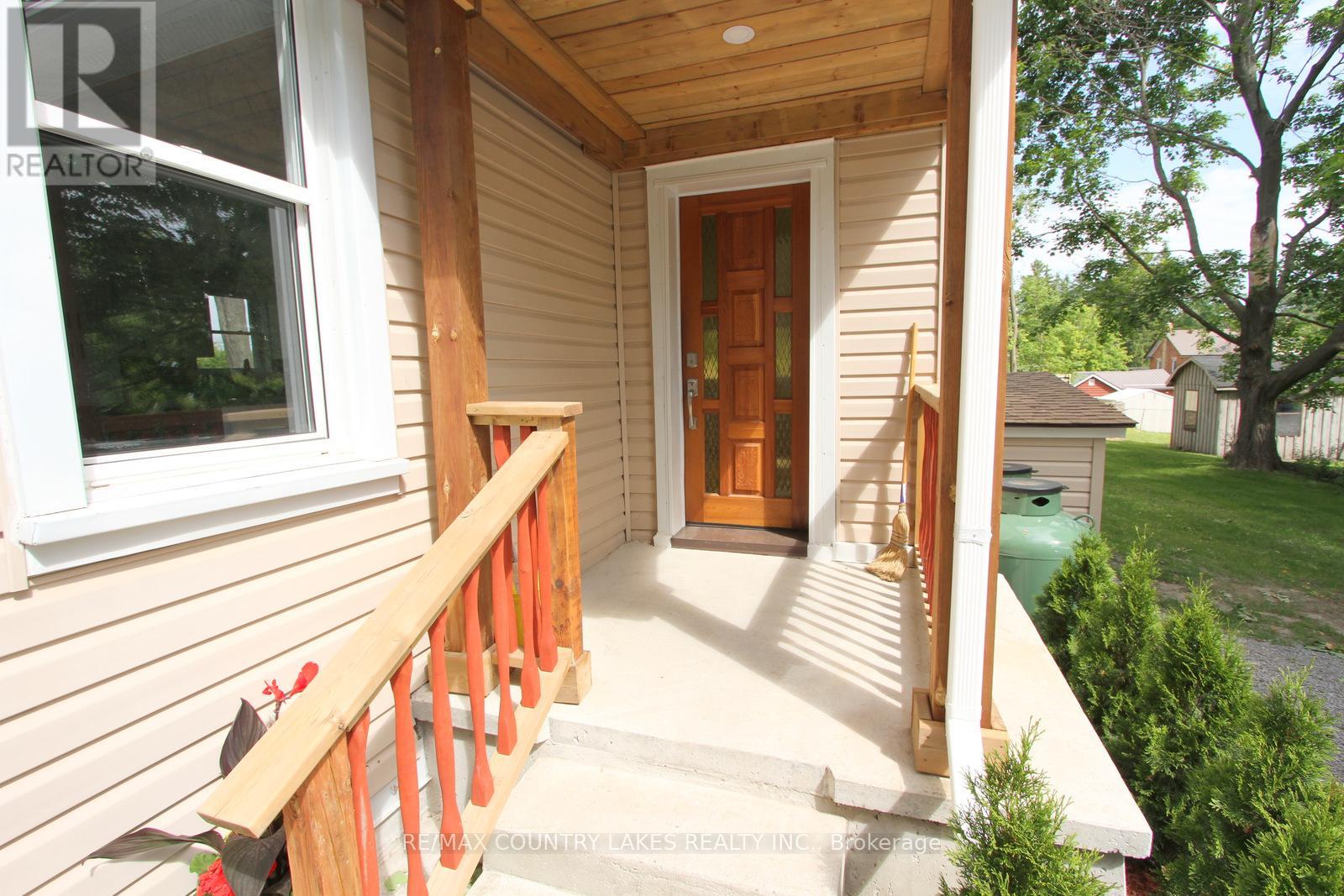 18 John Street, Kawartha Lakes, Ontario  K0M 2B0 - Photo 31 - X12223265