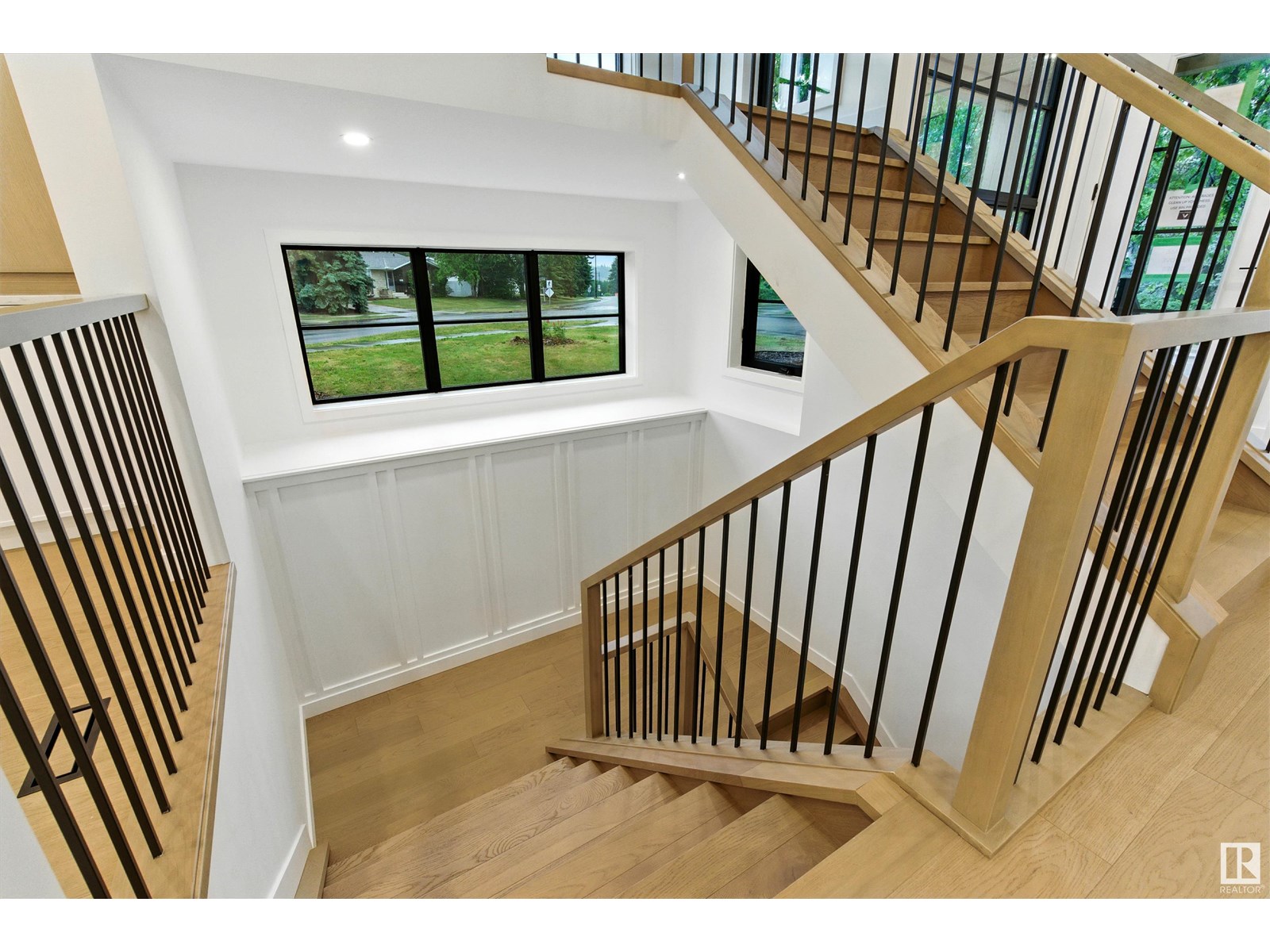 Property at 13804 85 AV NW image 2