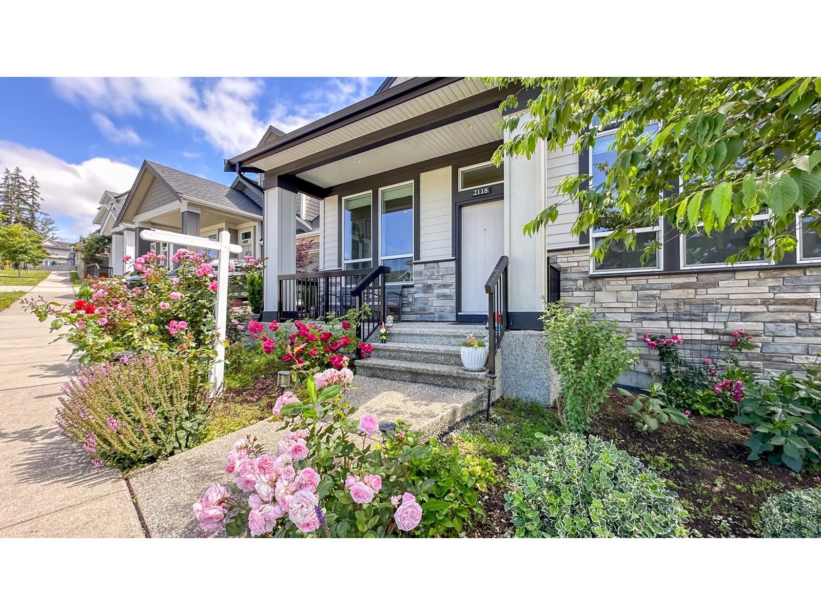 Property at 2118 165 STREET image 3