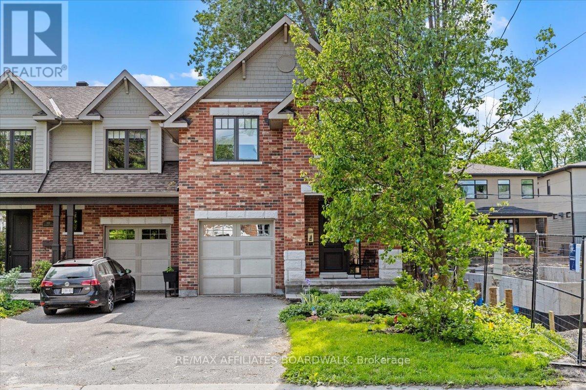 Property at 520 TWEEDSMUIR AVENUE image 2