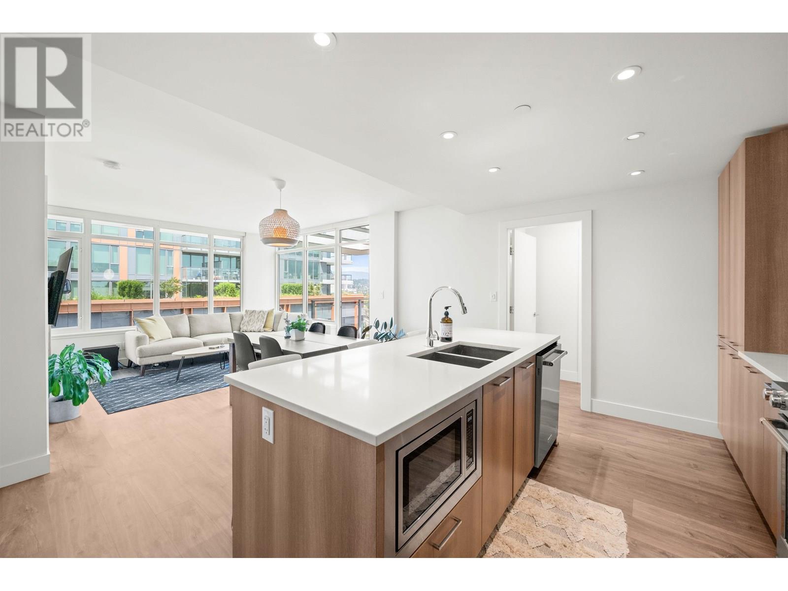 709 258 NELSON'S COURT, new westminster, British Columbia V3L0J9