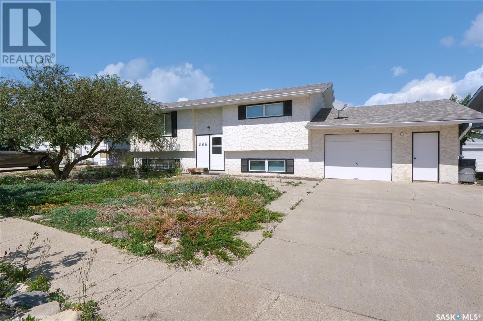 152 7th AVENUE W, central butte, Saskatchewan