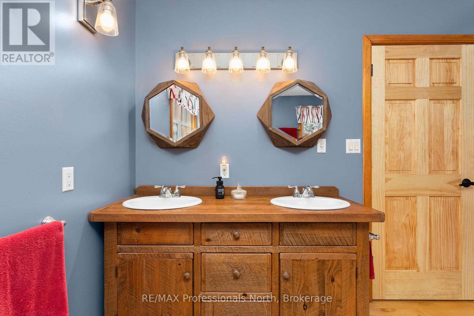 3 - 2901 Limberlost Road, Lake Of Bays, Ontario  P1H 2J6 - Photo 25 - X12076783