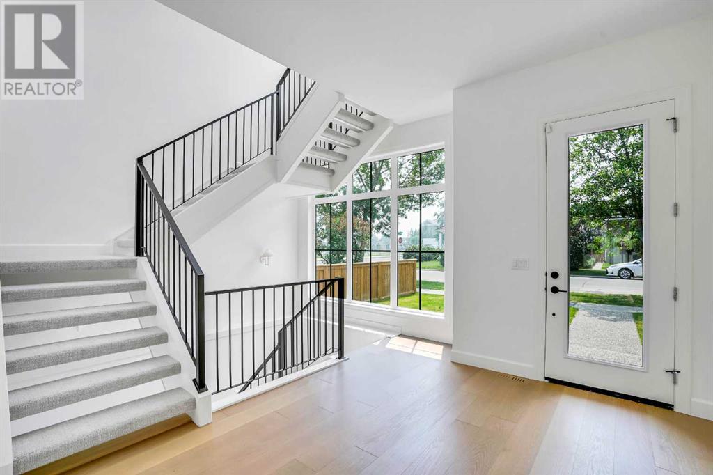 Property at 636 10 Avenue NE image 3