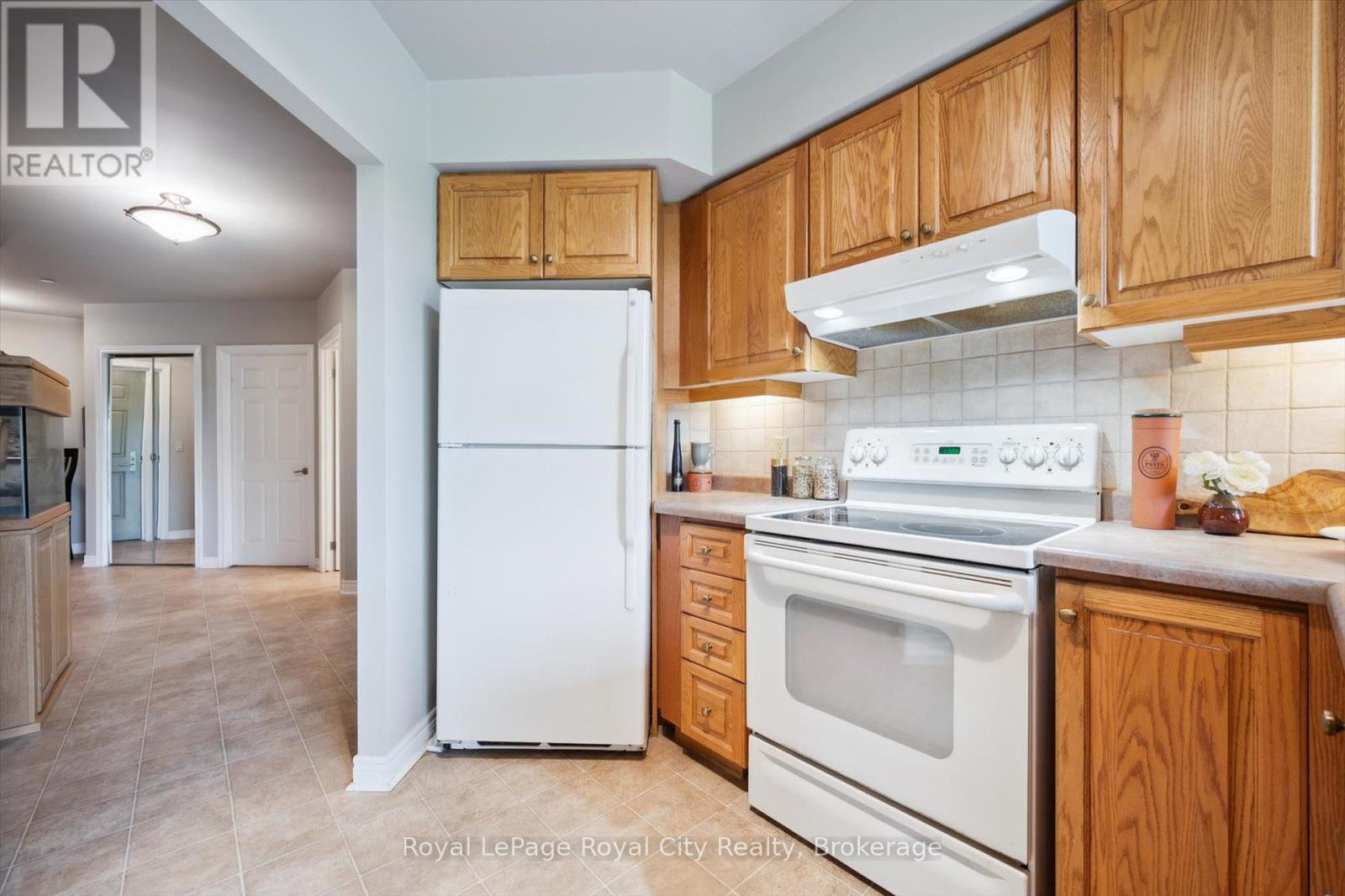 112 - 71 Bayberry Drive, Guelph (Village By The Arboretum), Ontario  N1G 5K9 - Photo 40 - X12224982