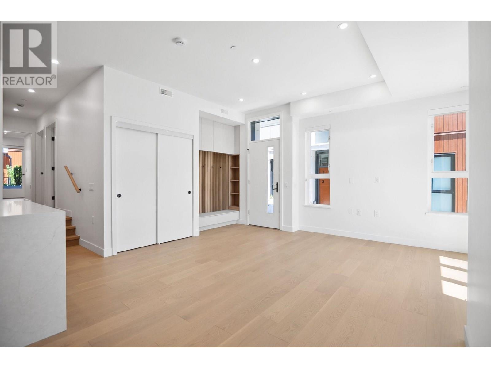 Property at 112 715 W 49TH AVENUE image 4