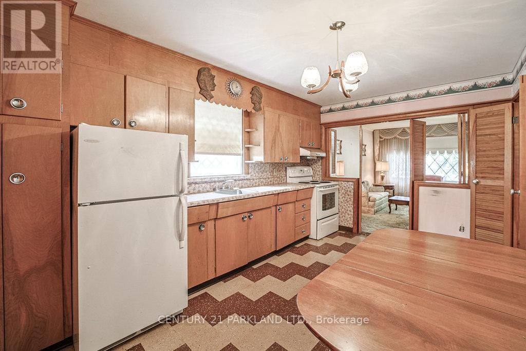Property at 1107 GREENWOOD AVENUE image 5