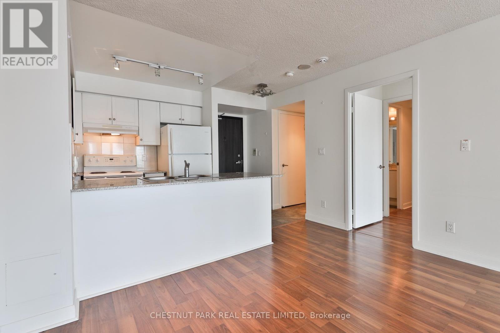 4207 - 210 Victoria Street, Toronto, Ontario  M5B 2R3 - Photo 7 - C12167787