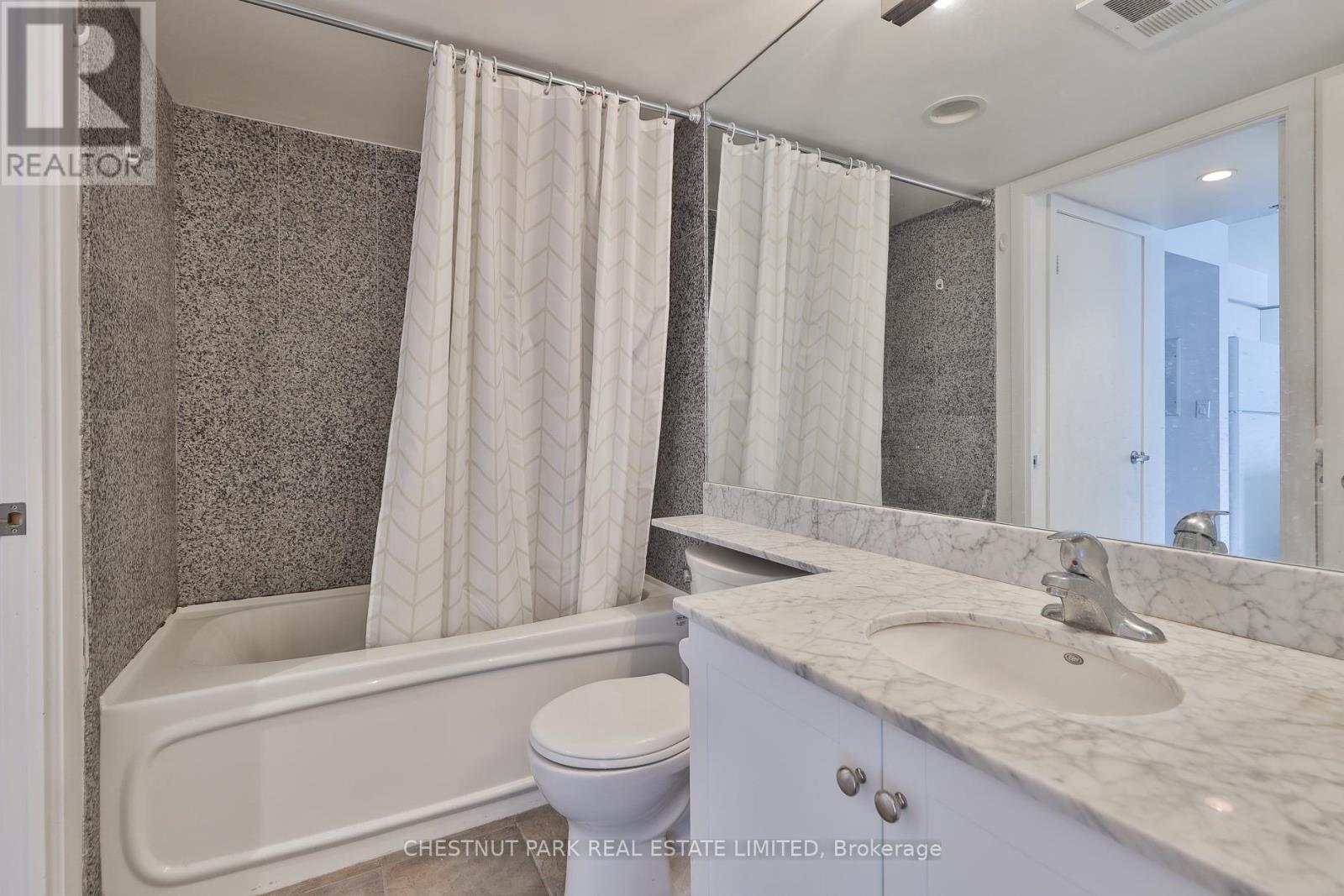4207 - 210 Victoria Street, Toronto, Ontario  M5B 2R3 - Photo 10 - C12167787