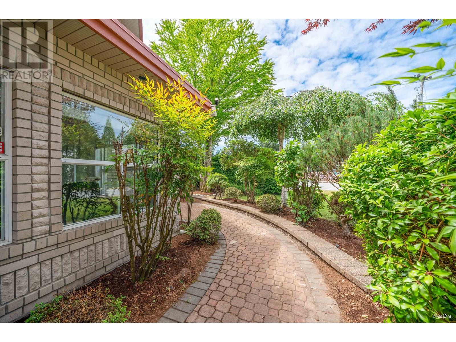 8200 Bowcock Road, Richmond, British Columbia  V6Y 1C2 - Photo 35 - R3016162