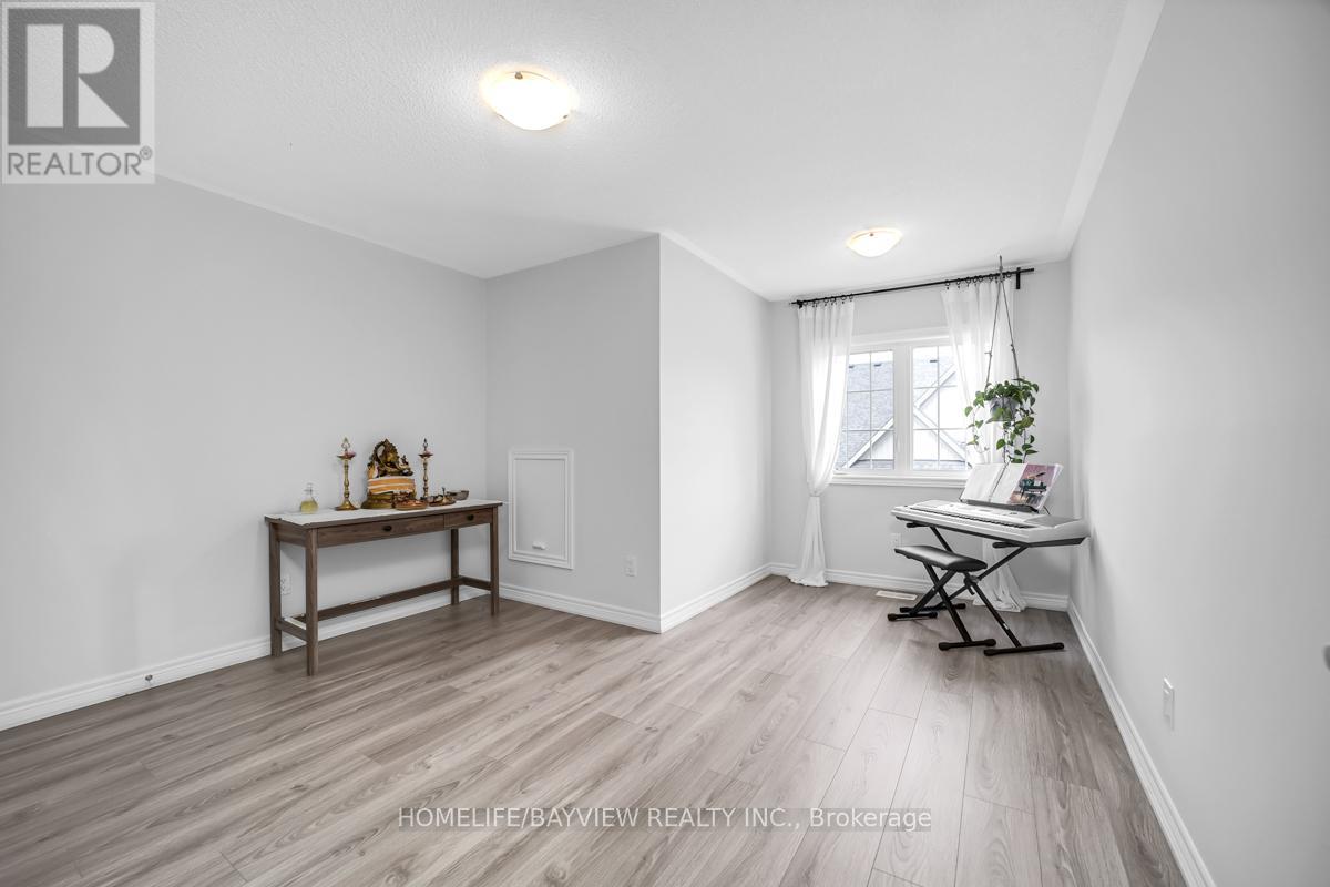 52 Bluestone Crescent, Brampton (Sandringham-Wellington), Ontario  L6R 4B8 - Photo 35 - W12224986