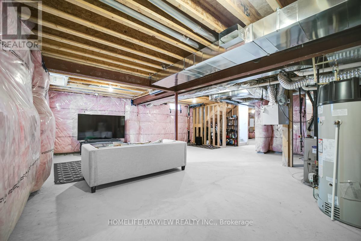 52 Bluestone Crescent, Brampton (Sandringham-Wellington), Ontario  L6R 4B8 - Photo 39 - W12224986
