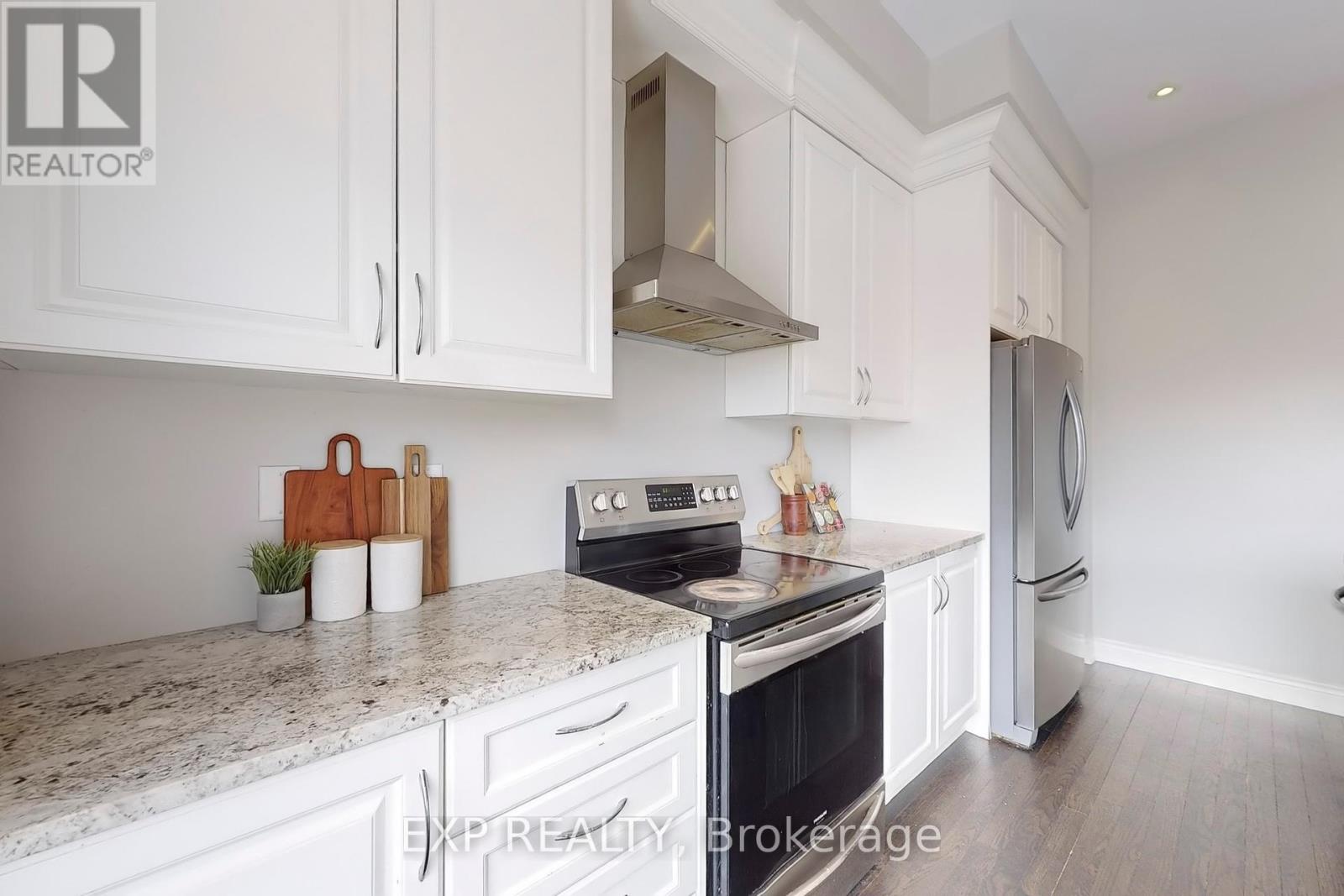 50 Sharonview Crescent, East Gwillimbury (Sharon), Ontario  L0G 1V0 - Photo 18 - N12225014