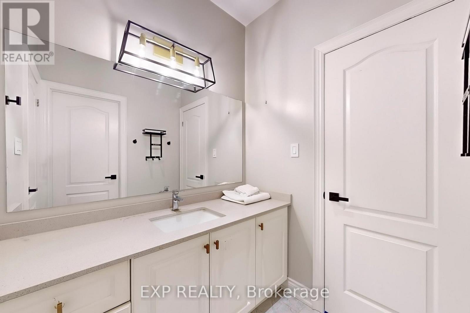 50 Sharonview Crescent, East Gwillimbury (Sharon), Ontario  L0G 1V0 - Photo 28 - N12225014