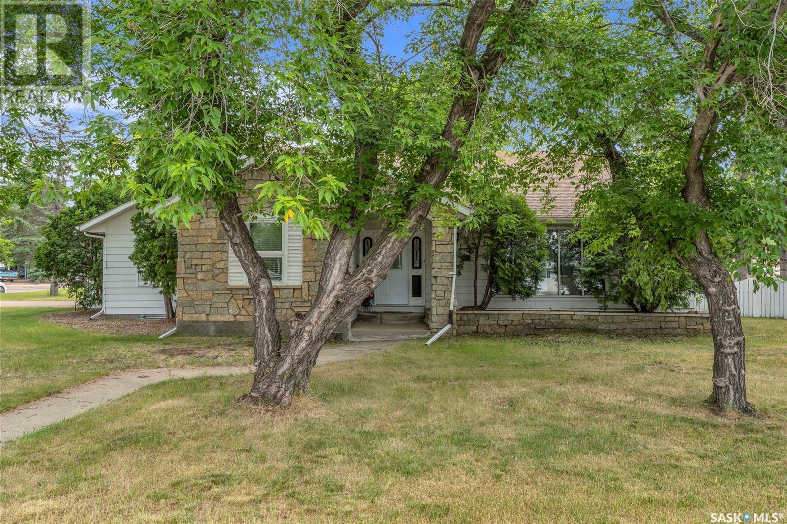 1092 111th STREET, north battleford, Saskatchewan