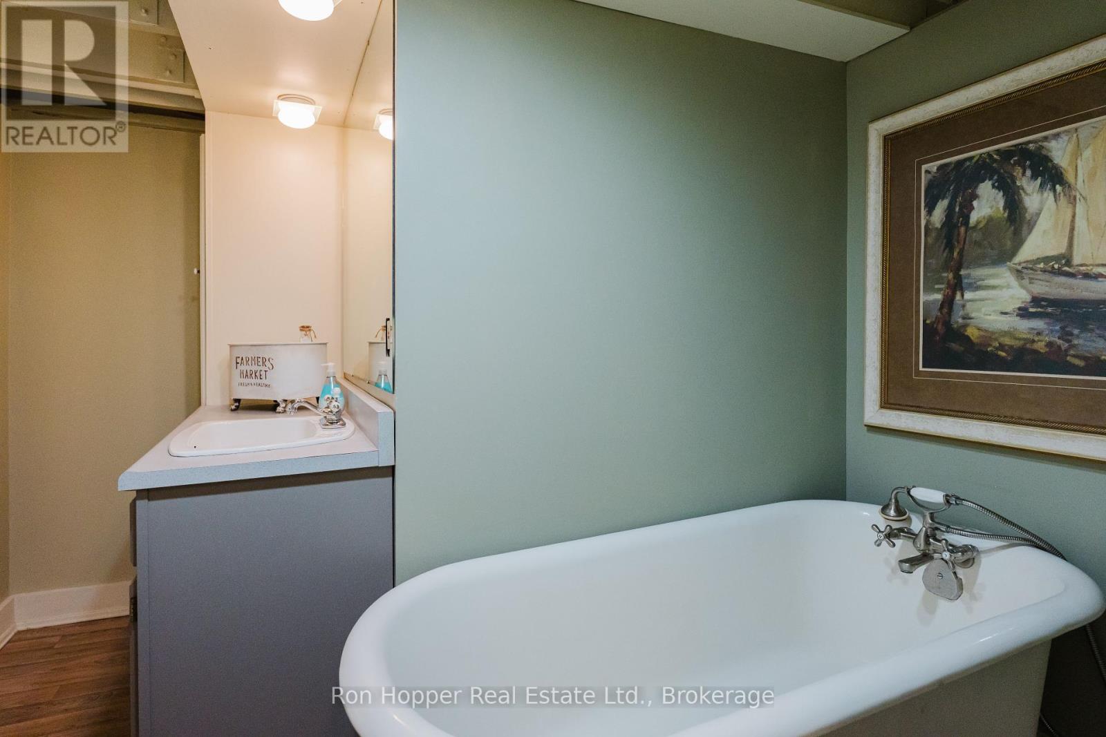 31 Richardson Road, Kincardine, Ontario  N0H 2C5 - Photo 34 - X12164299