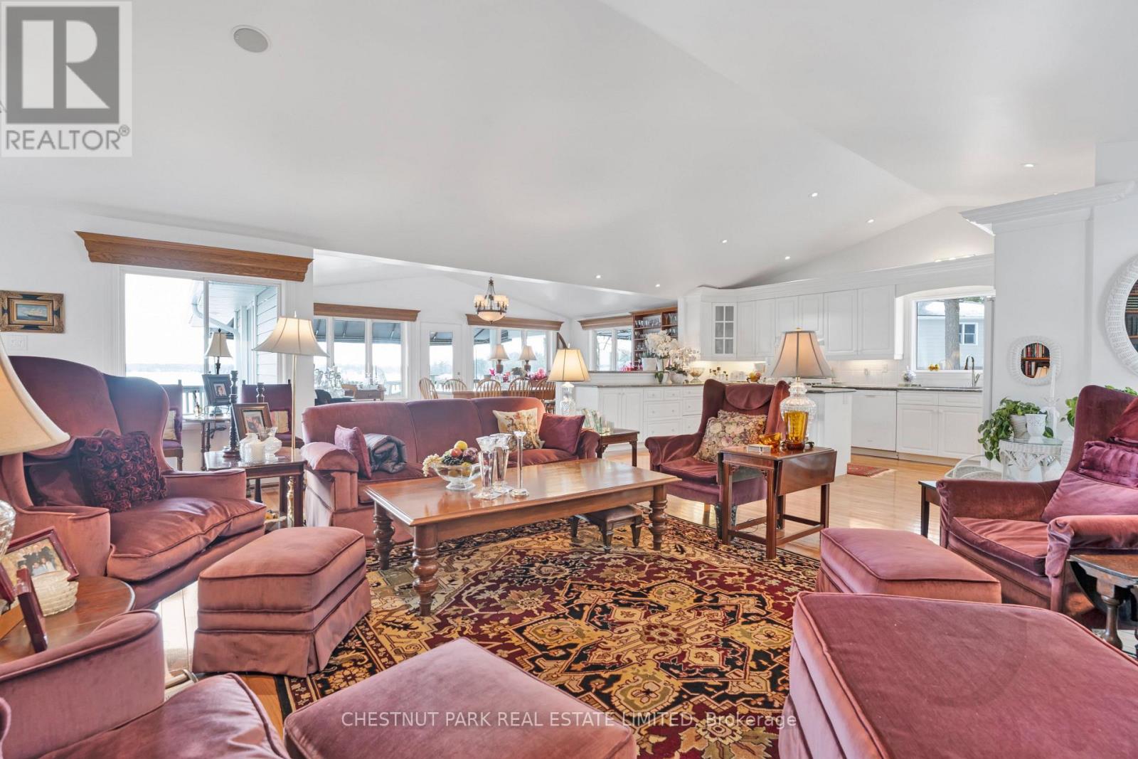 35 Riverview Drive, Front Of Leeds & Seeleys Bay, Ontario  K0E 1V0 - Photo 12 - X12225018