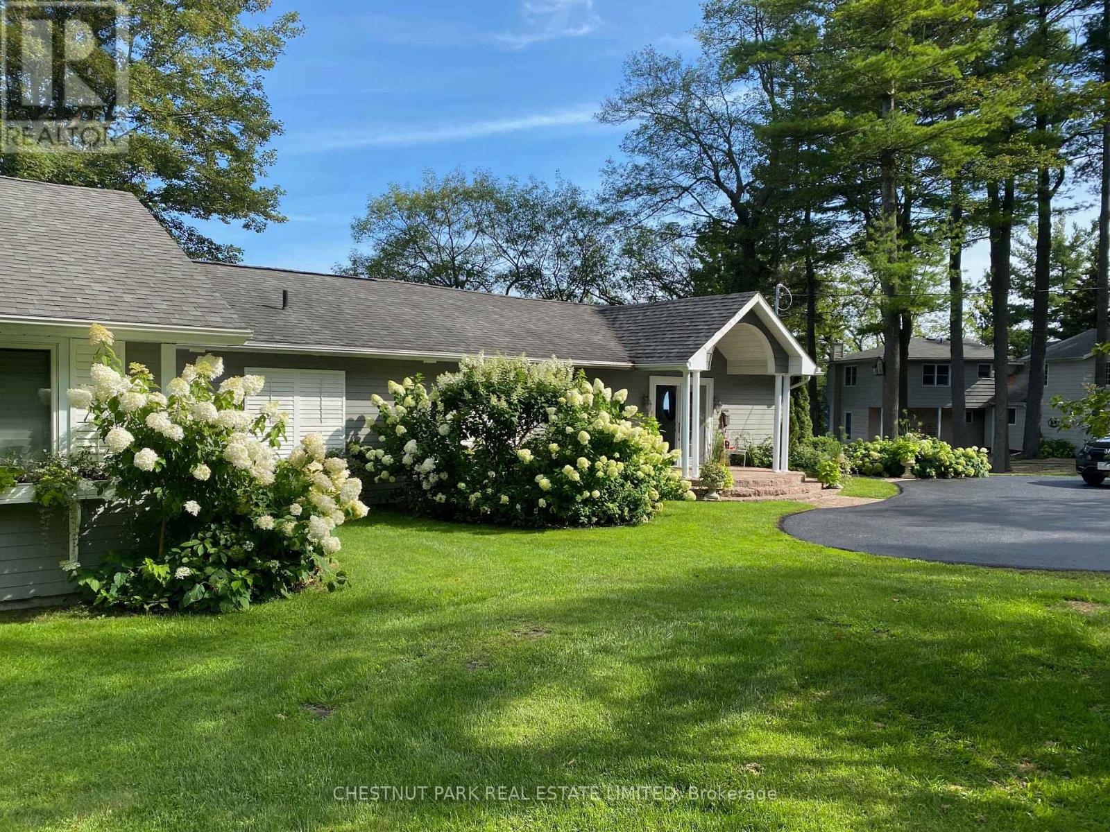 35 Riverview Drive, Front Of Leeds & Seeleys Bay, Ontario  K0E 1V0 - Photo 7 - X12225018