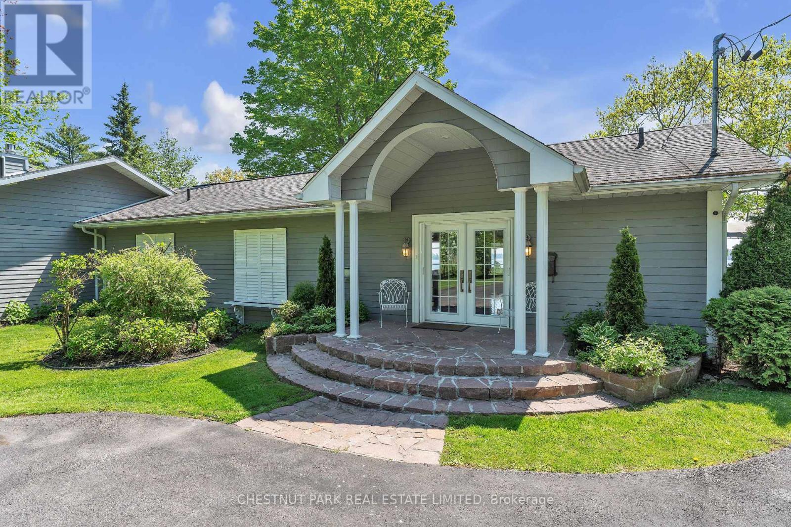 35 Riverview Drive, Front Of Leeds & Seeleys Bay, Ontario  K0E 1V0 - Photo 8 - X12225018
