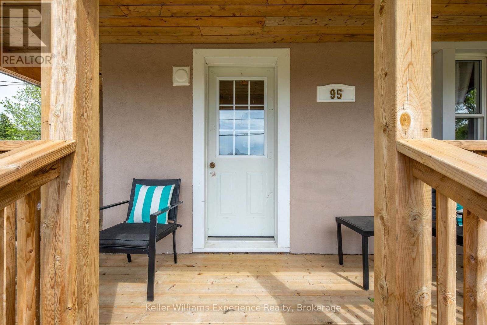 Property at 95 FOX STREET image 3