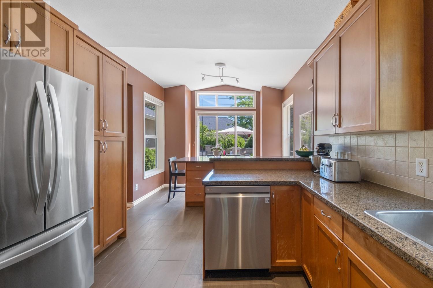 4182 Gallaghers Boulevard S, Kelowna, British Columbia  V1V 4X2 - Photo 18 - 10351899