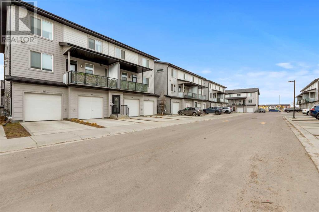 Property at 203, 130 Redstone Walk NE image 2