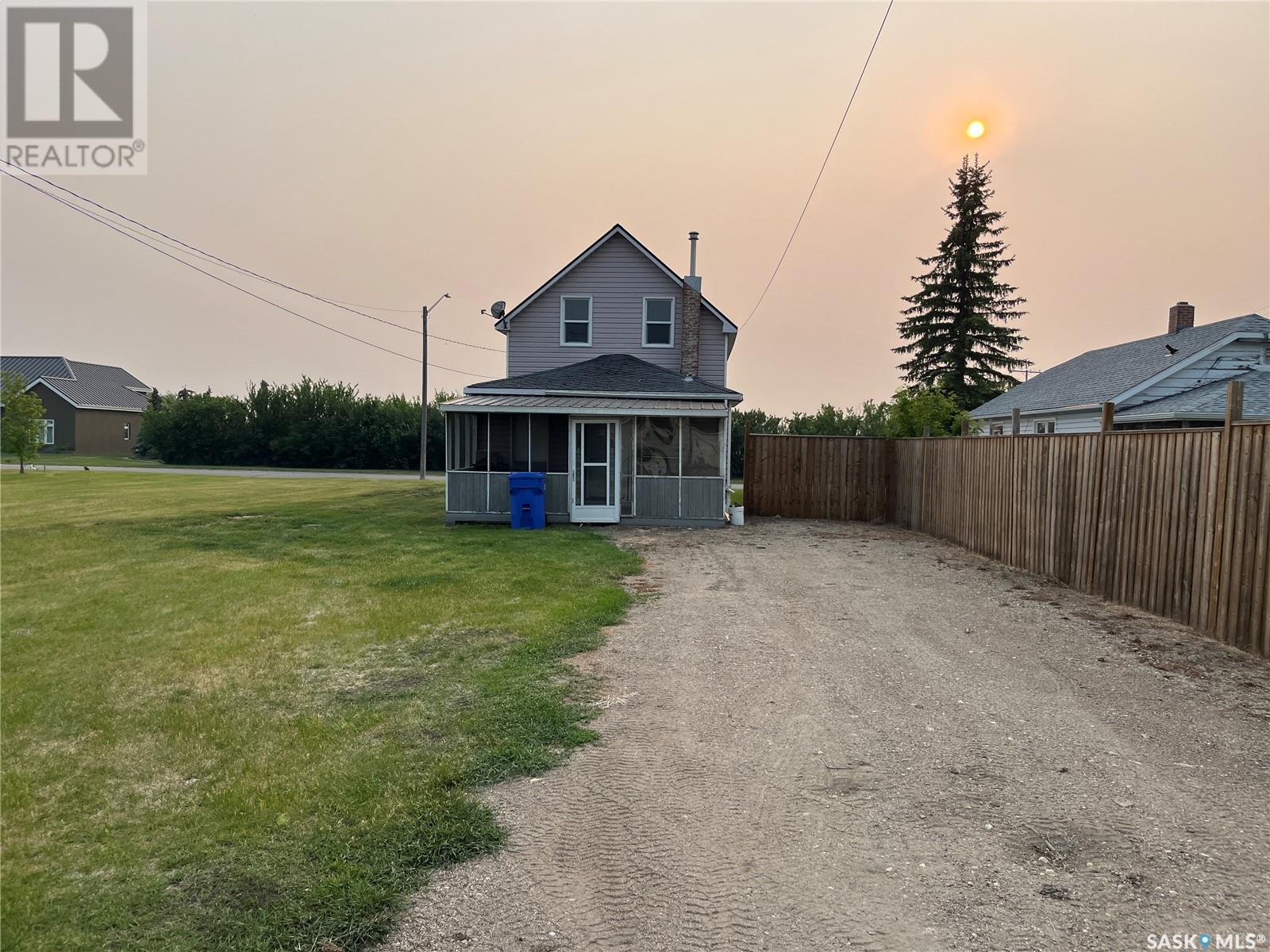 417 Mcintosh Street, Foam Lake, Saskatchewan S0A 1A0 - Photo 2 - SK009680