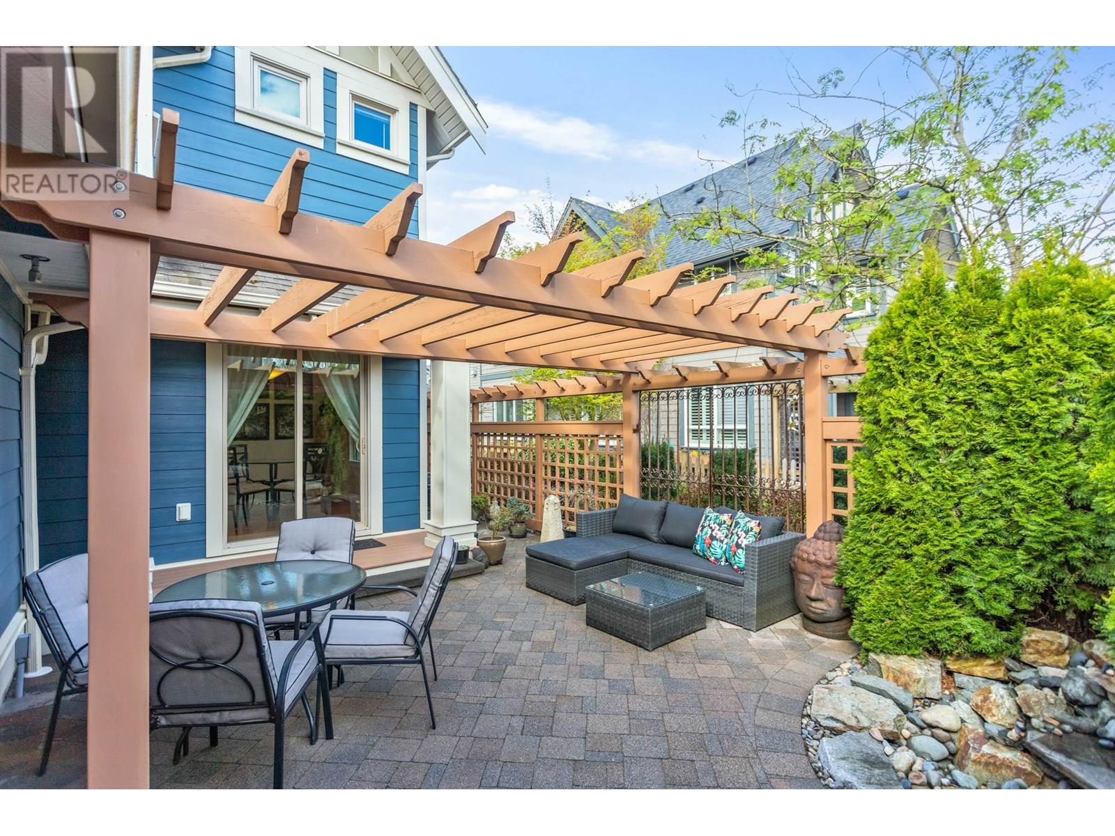 247 FURNESS STREET, new westminster, British Columbia V3M0B4