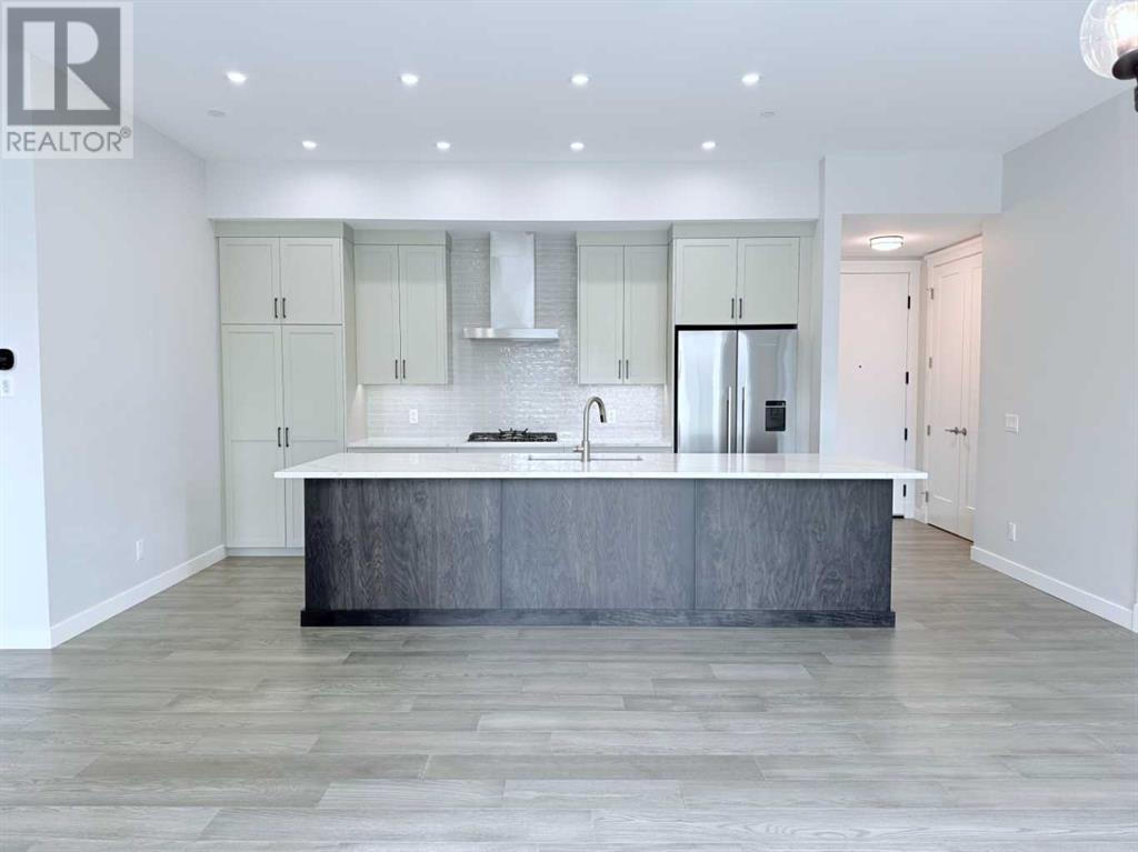 Property at 202, 235 Lebel Crescent NW image 3