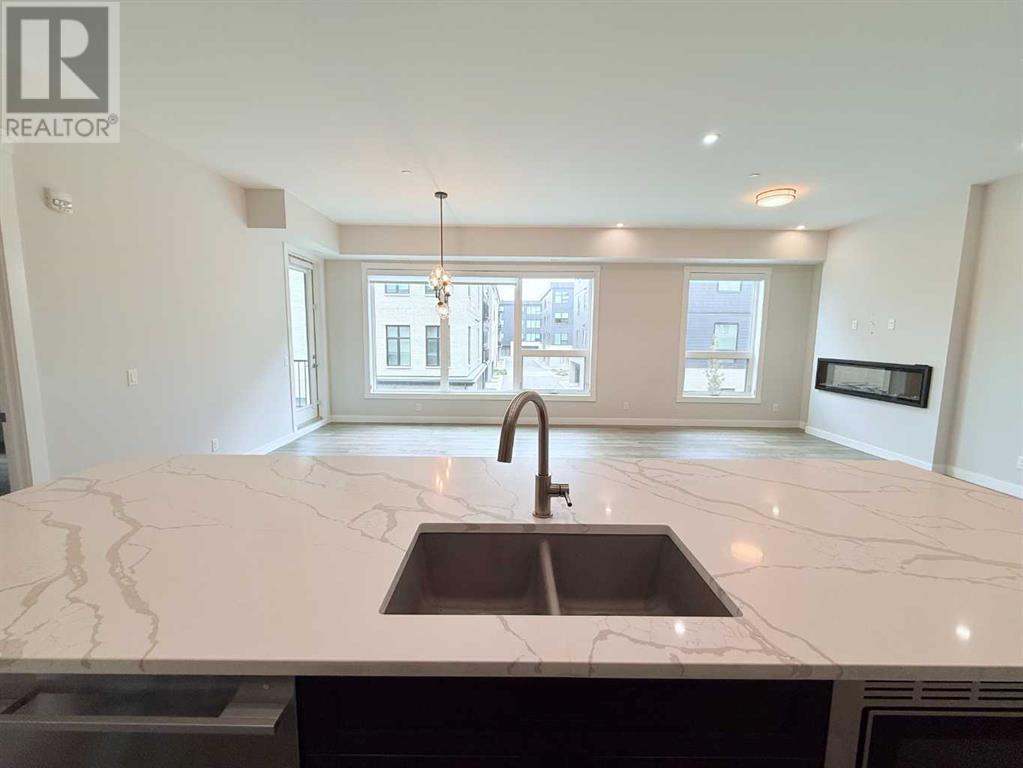 Property at 202, 235 Lebel Crescent NW image 5