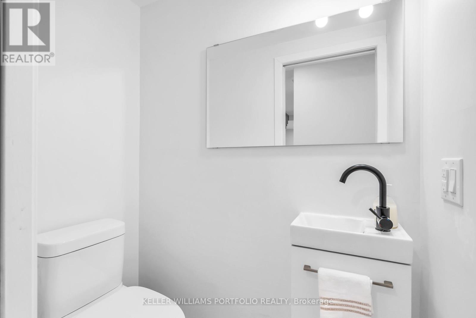 2 Grosvenor Drive, Tiny, Ontario  L9M 0J2 - Photo 17 - S12225069