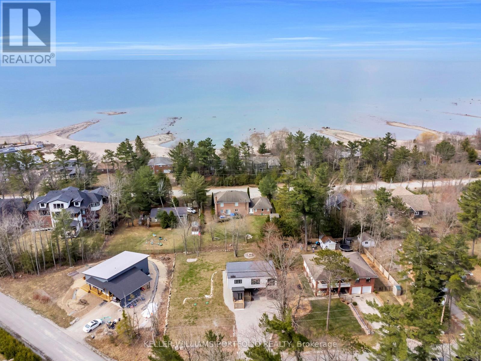 2 Grosvenor Drive, Tiny, Ontario  L9M 0J2 - Photo 25 - S12225069