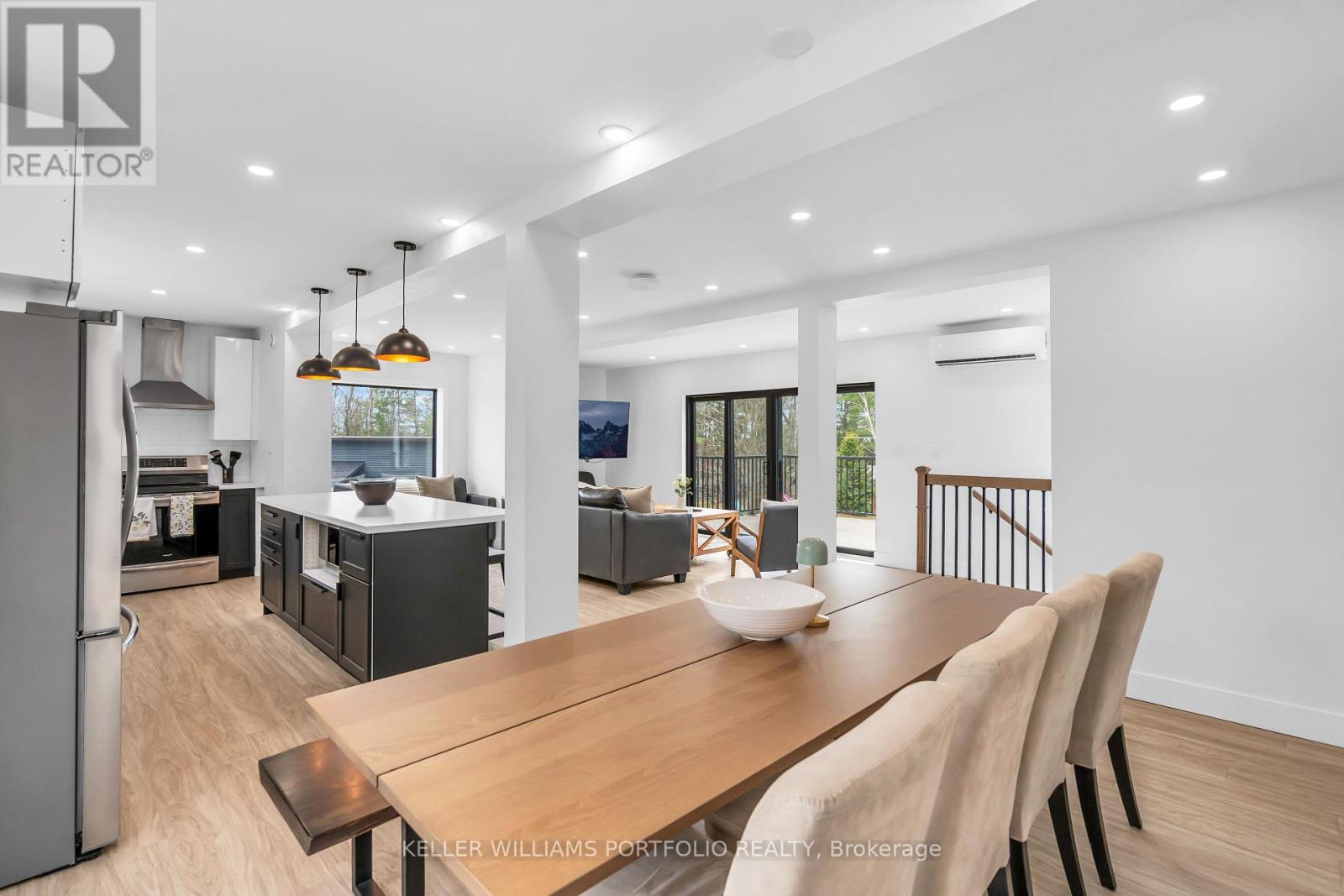 2 Grosvenor Drive, Tiny, Ontario  L9M 0J2 - Photo 6 - S12225069