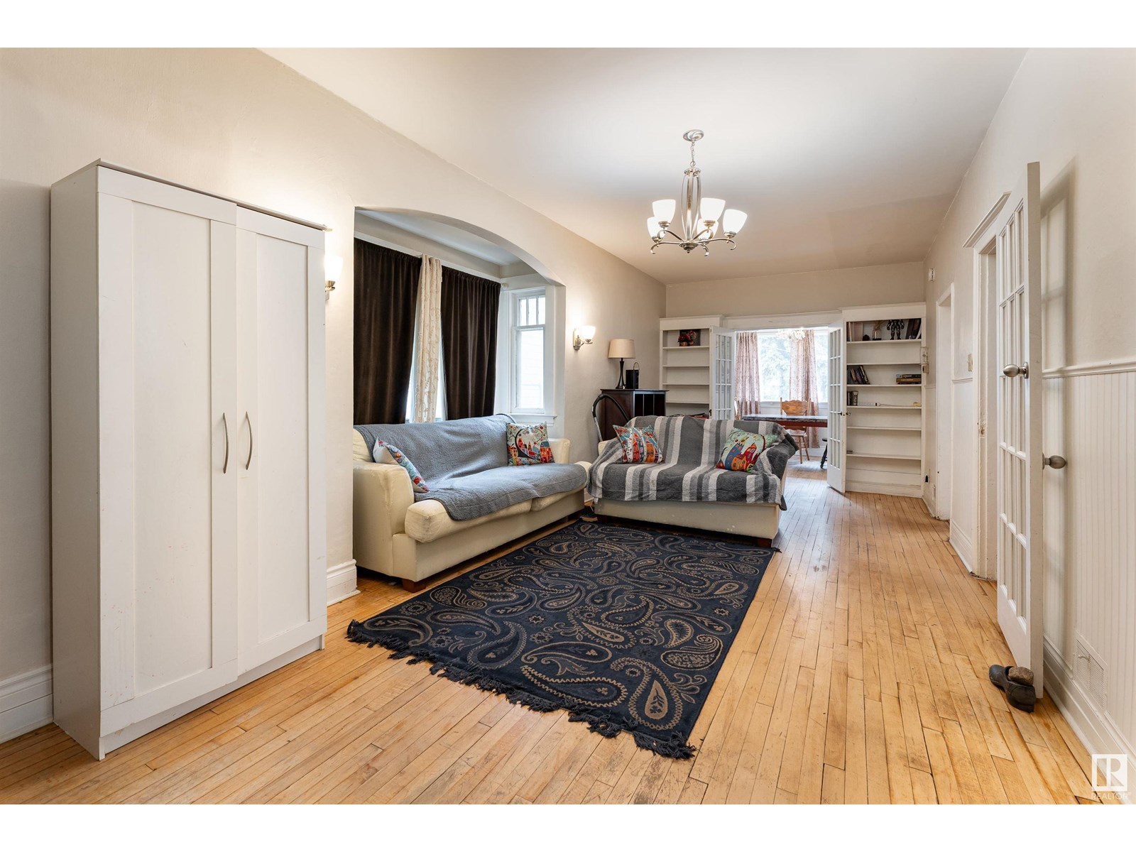 Property at 11406 66 ST NW image 2