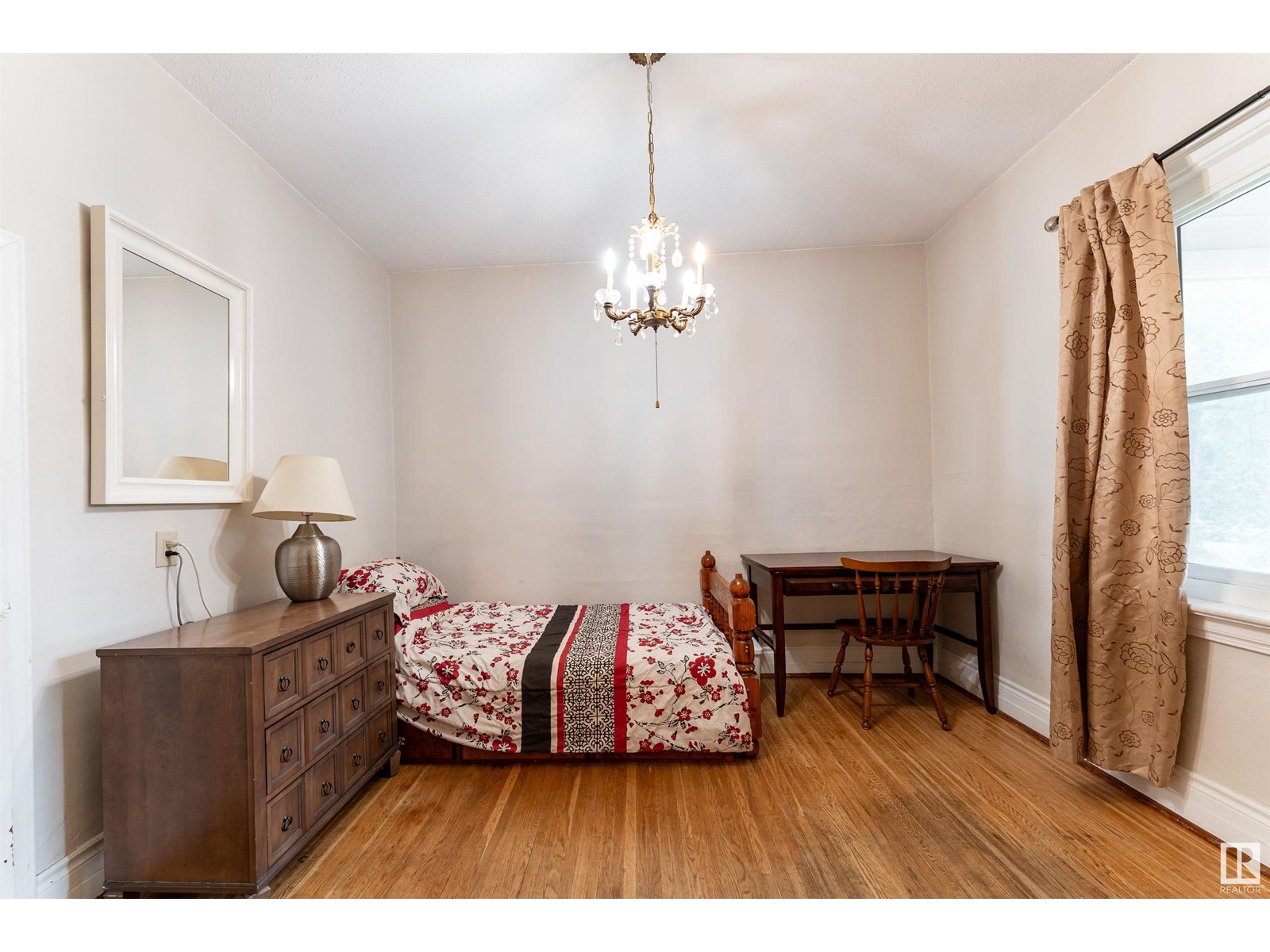 Property at 11406 66 ST NW image 4