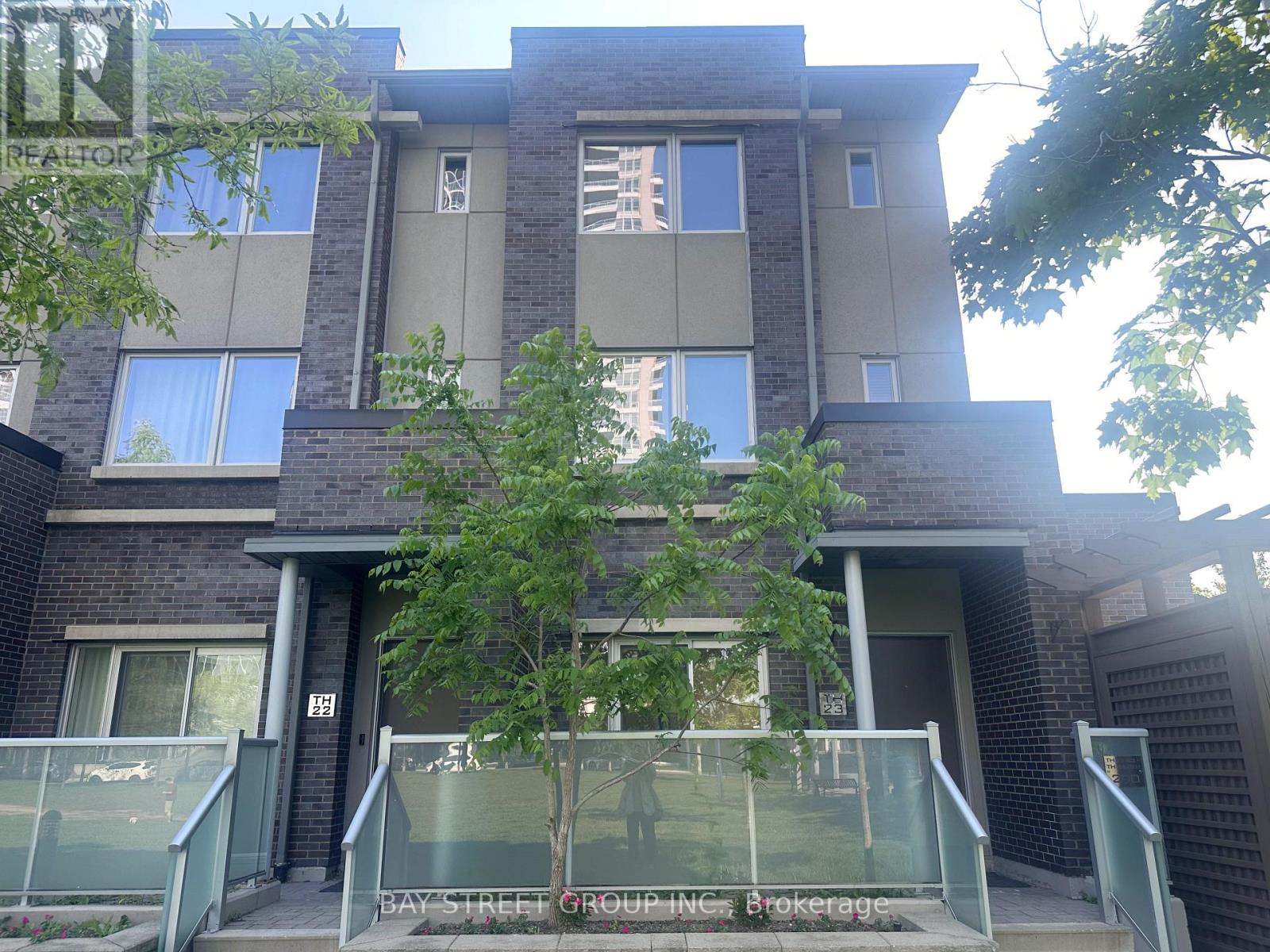 23 - 290 VILLAGE GREEN SQUARE, Toronto, Ontario
