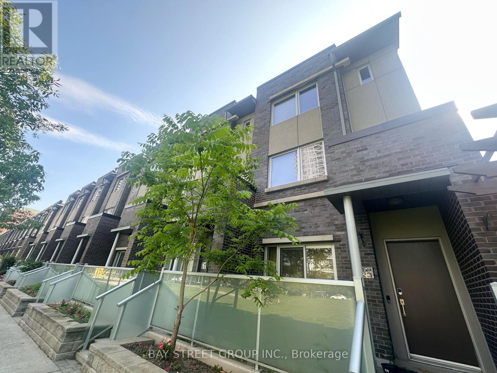 23 - 290 Village Green Square, Toronto, Ontario  M1S 0L1 - Photo 2 - E12225092